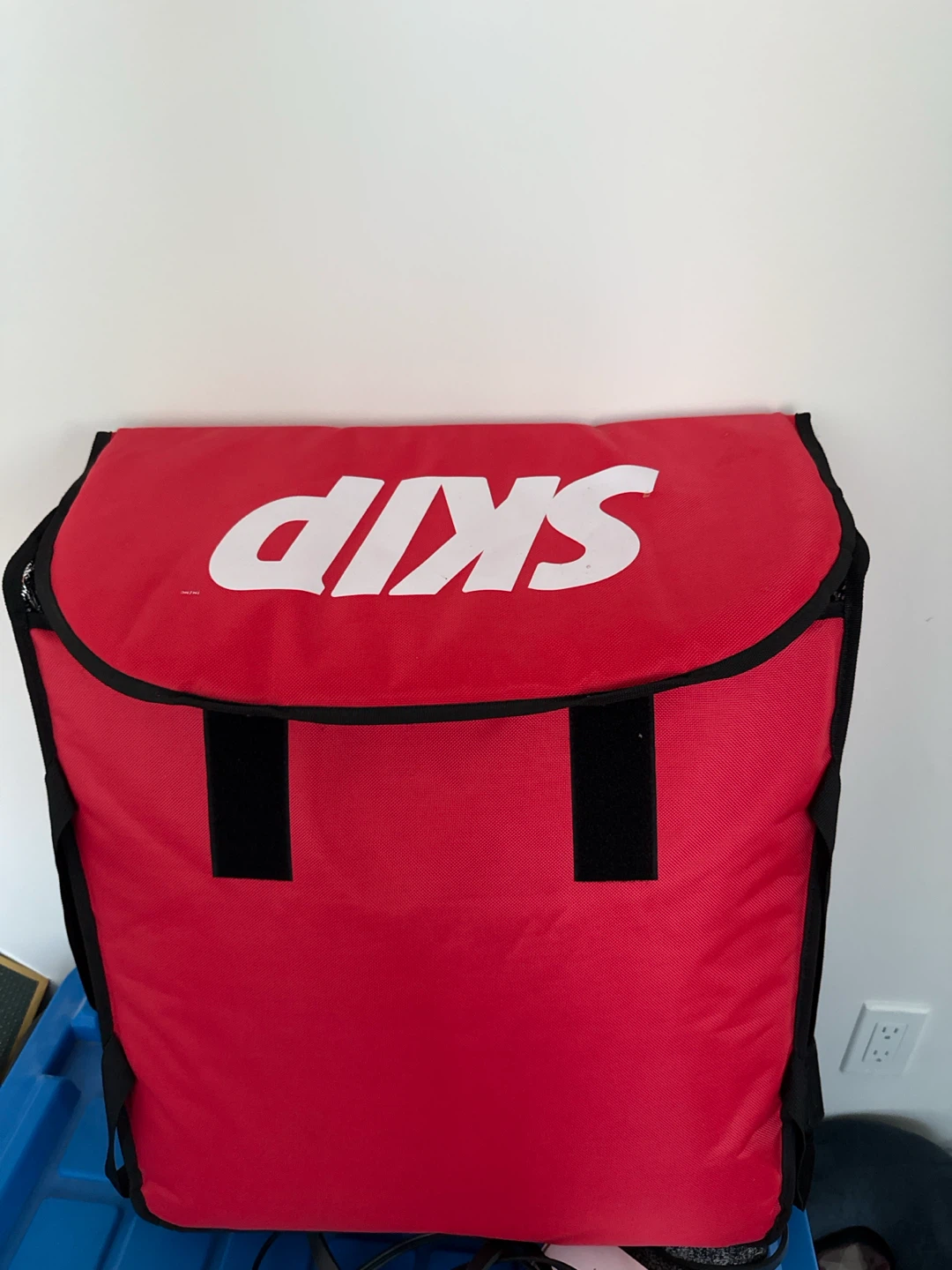 SkipTheDishes Insulated Food Delivery Bag - photo 2