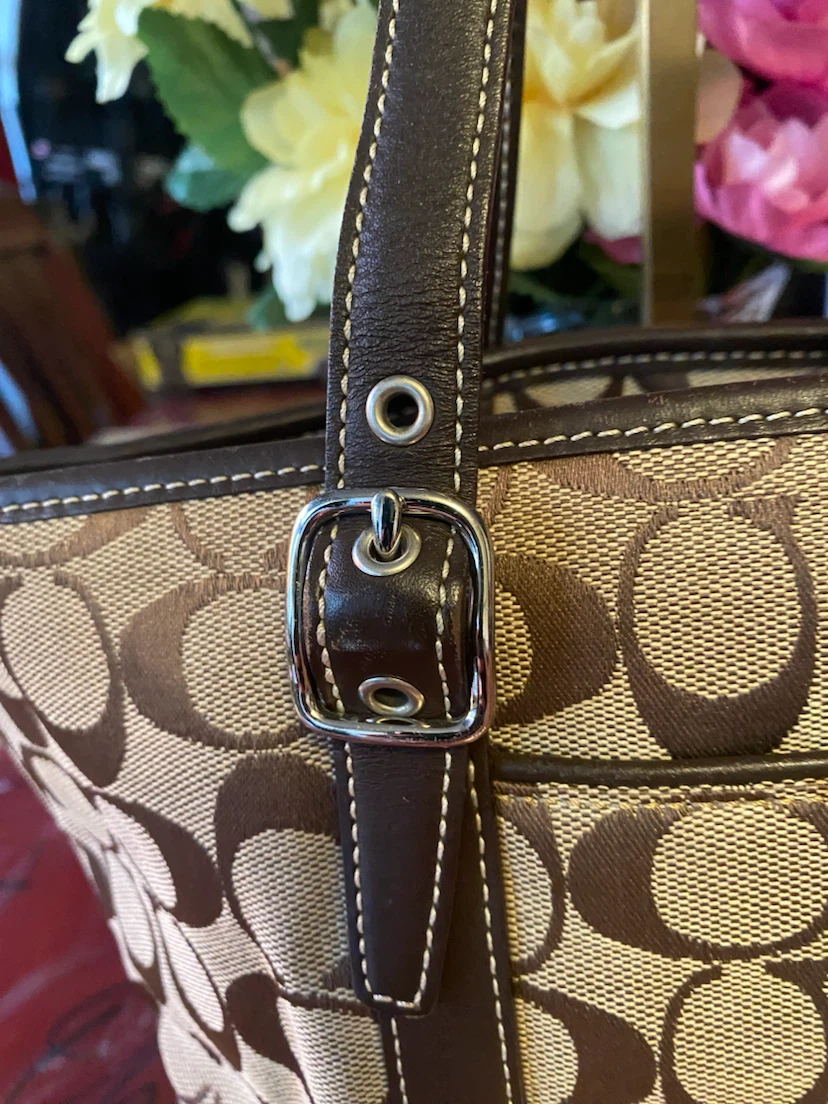 Coach Signature Canvas Tote Bag - photo 3