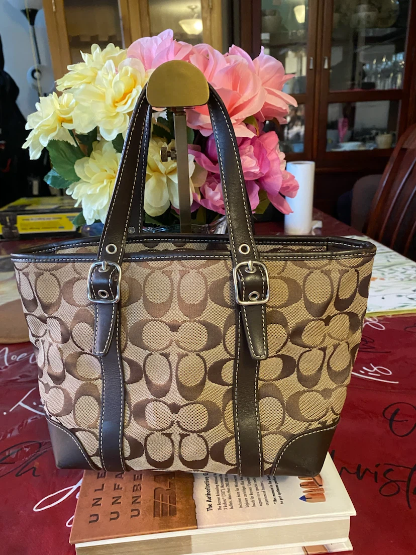 Coach Signature Canvas Tote Bag - photo 4