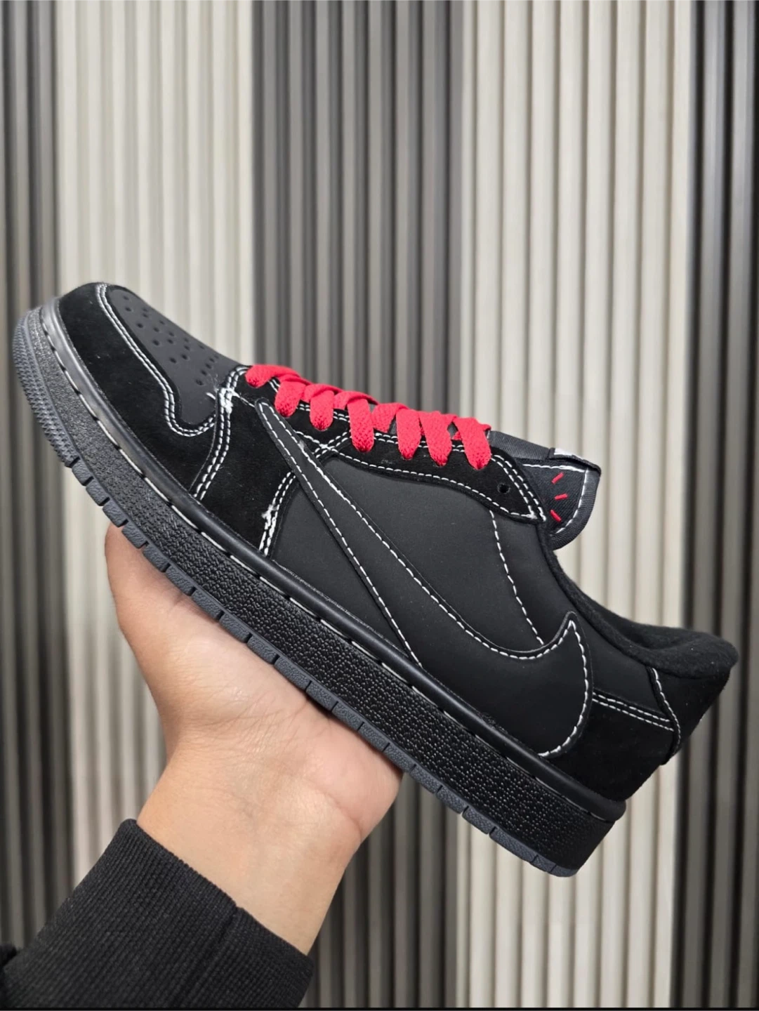 Travis Scott Phantom Style Low Black/Red – Size US 9.5 (EU 43) 🔥 - photo 2