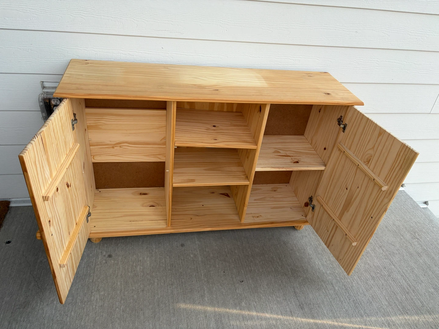 wooden TV stand cabinet - photo 2