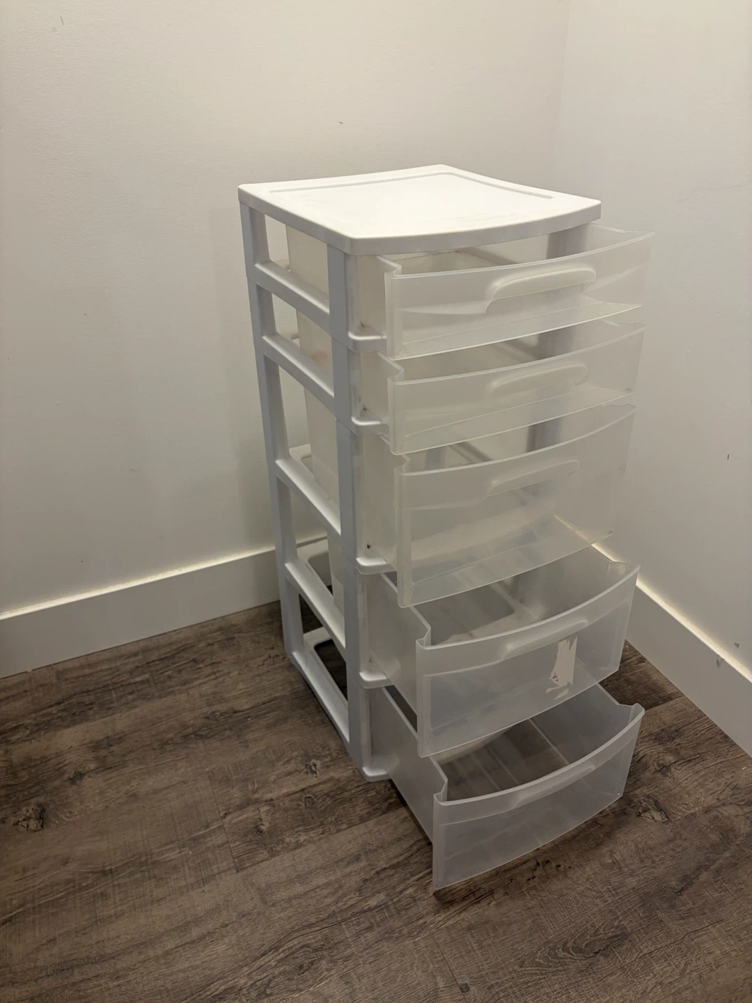 plastic container drawer unit - photo 2
