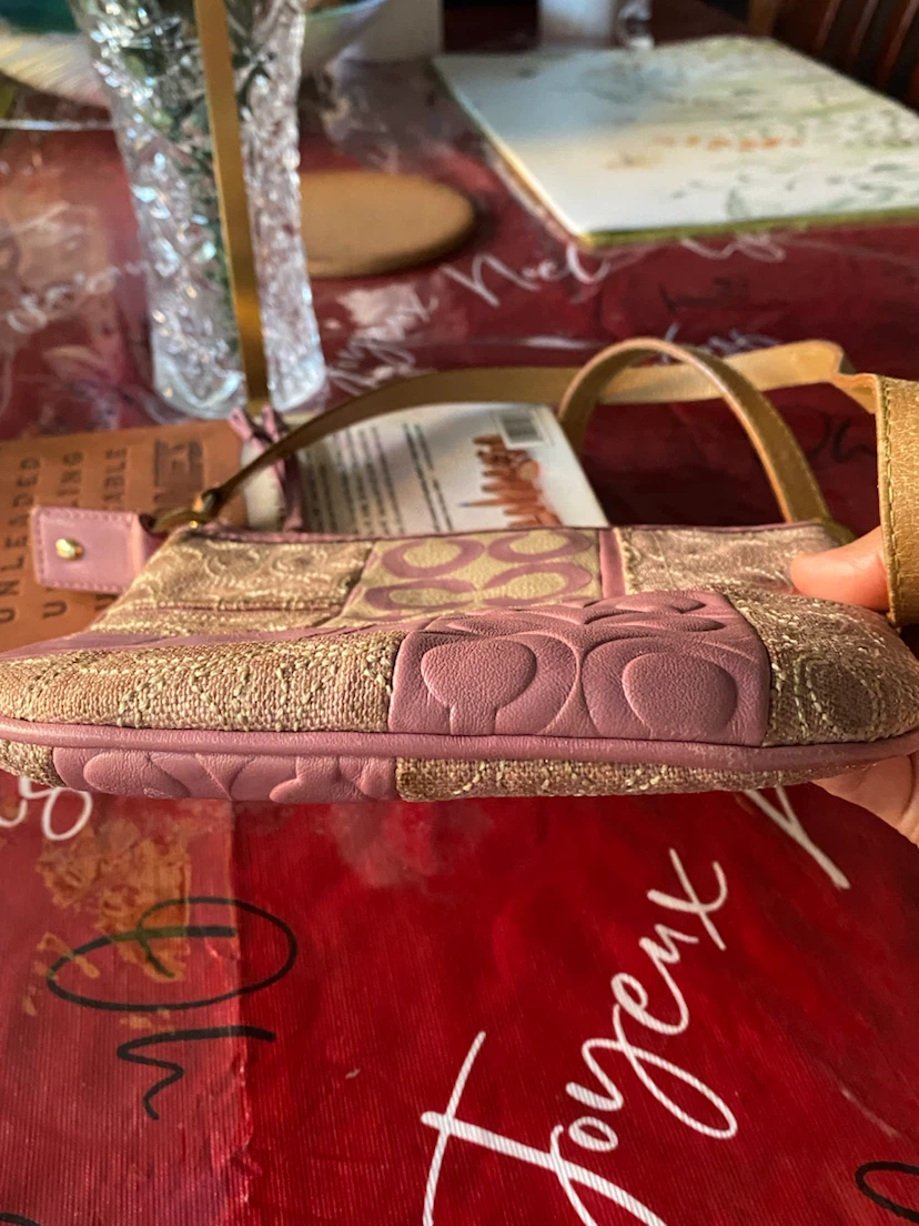 Coach Pink Monogram Shoulder Bag - photo 4