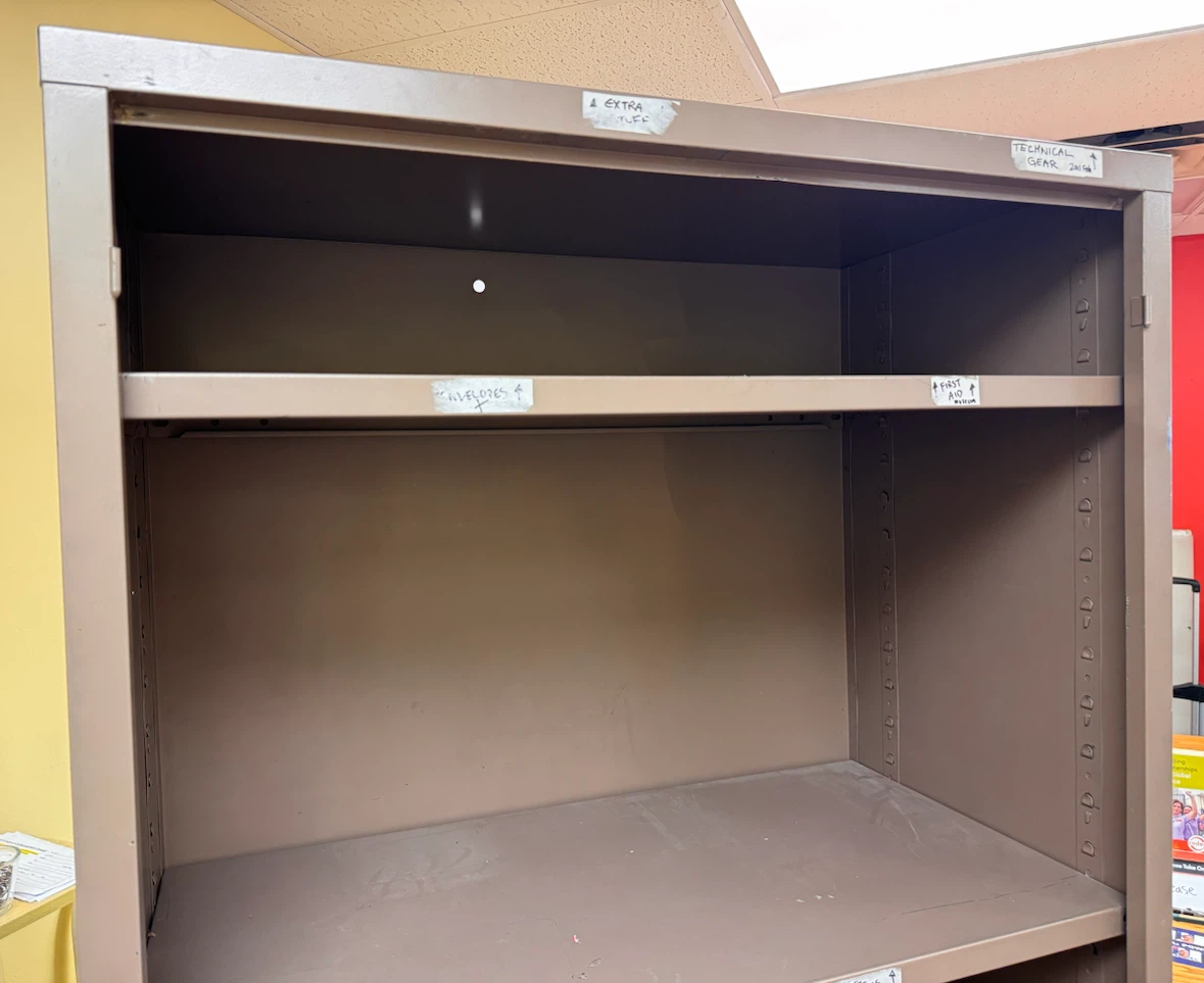 Heavy gauge metal cabinet - photo 4