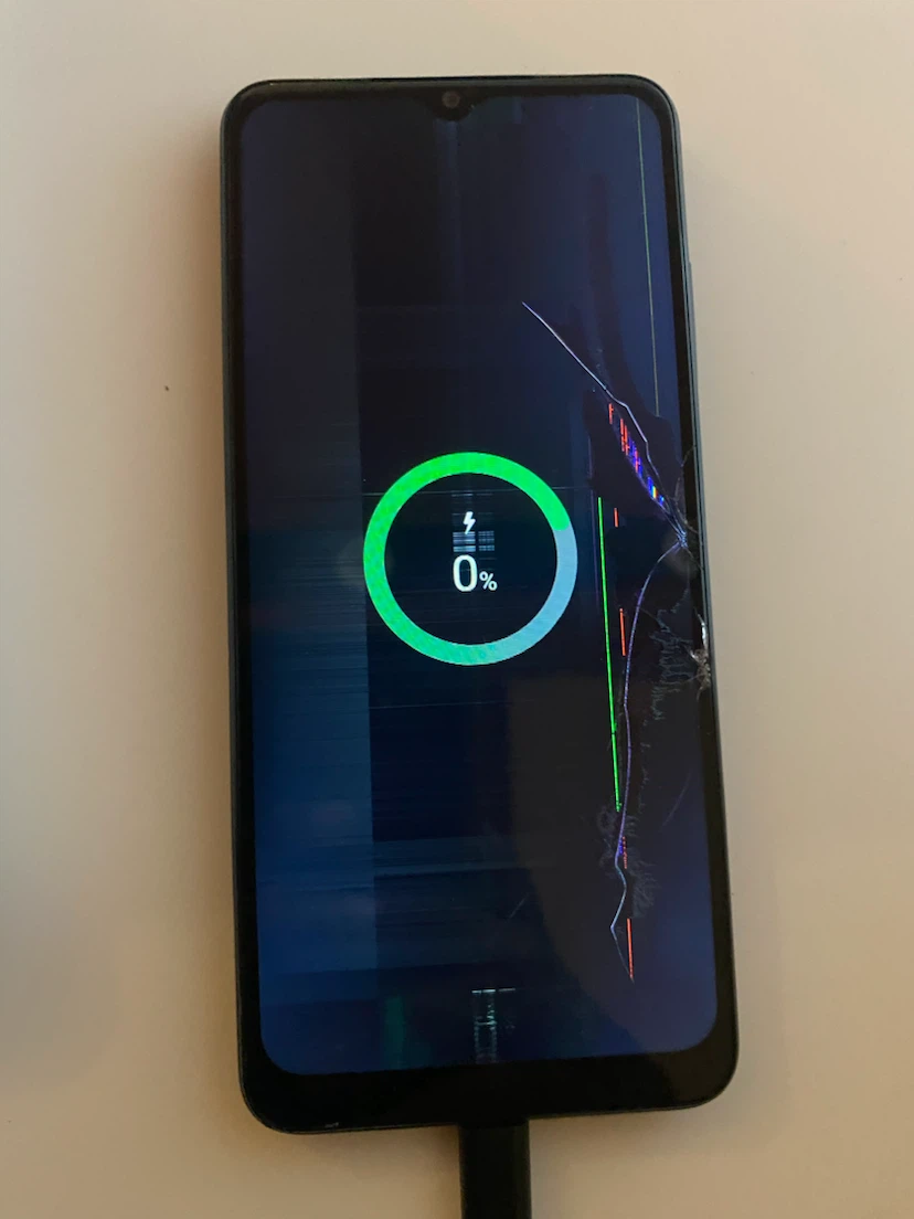 Samsung Galaxy A03s32GB UNLOCKED Damaged Screen - photo 3