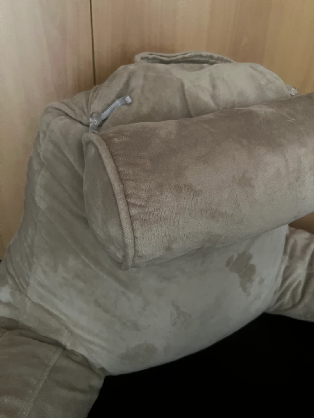Comfortable Reading Pillow - photo 2