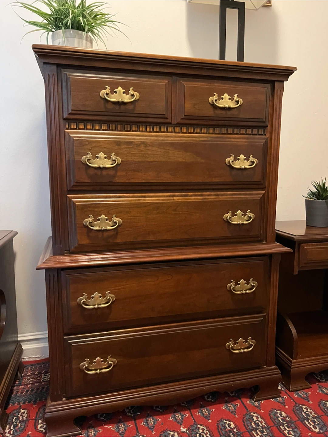 Solid Wood 5 Drawer Dresser & Pair Nightstands - Delivery Extra - photo 2