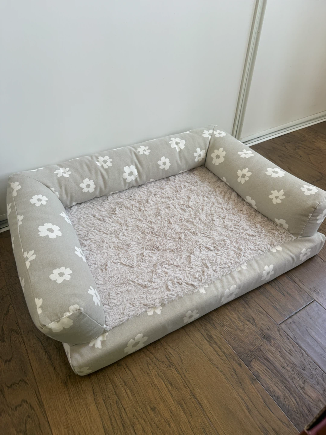 Fringe Orthopaedic dog bed