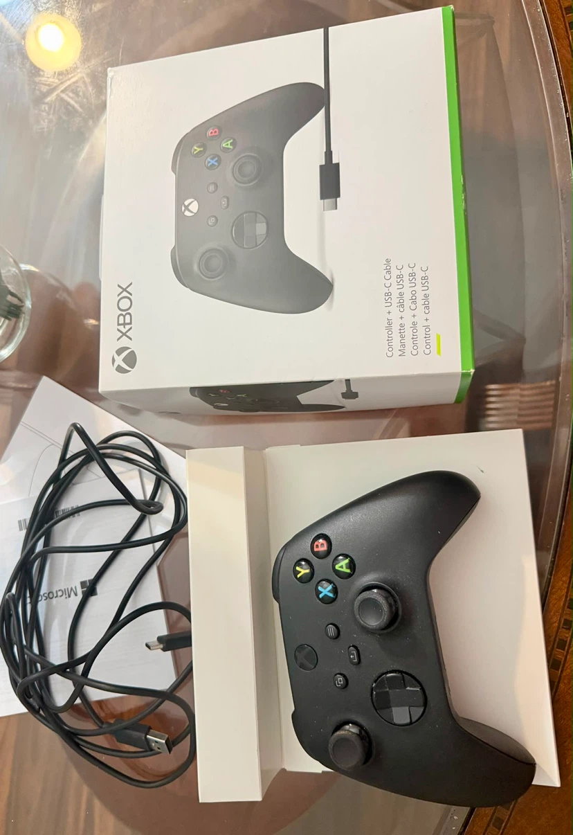 Xbox Wireless Controller with USB-C Cable
