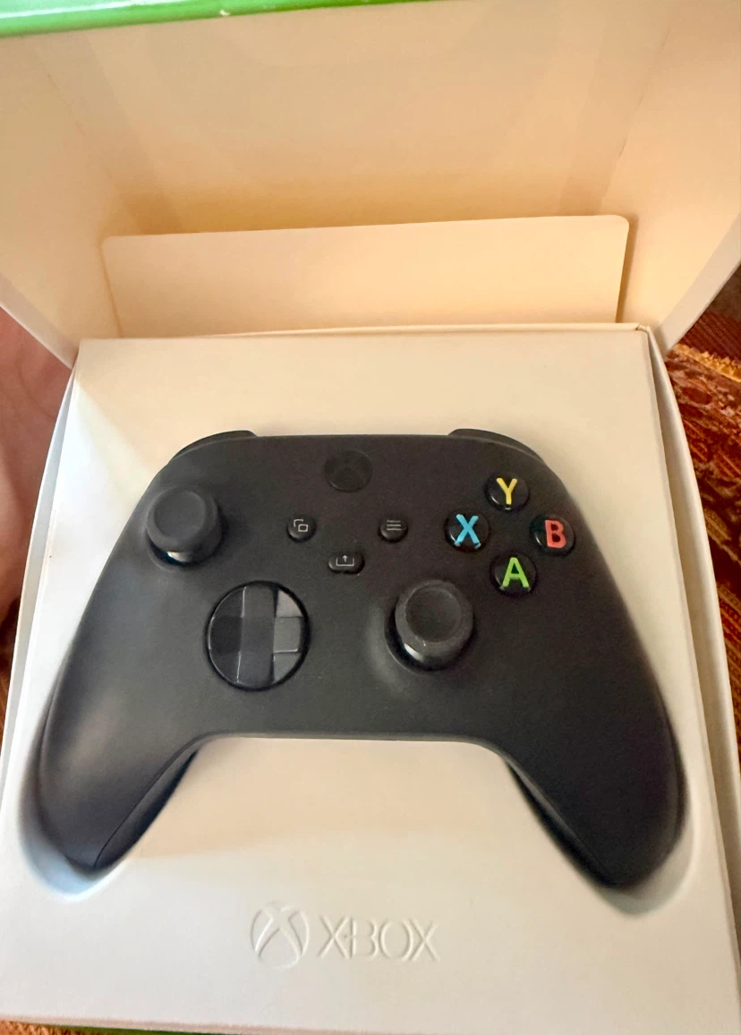 Xbox Wireless Controller with USB-C Cable - photo 4