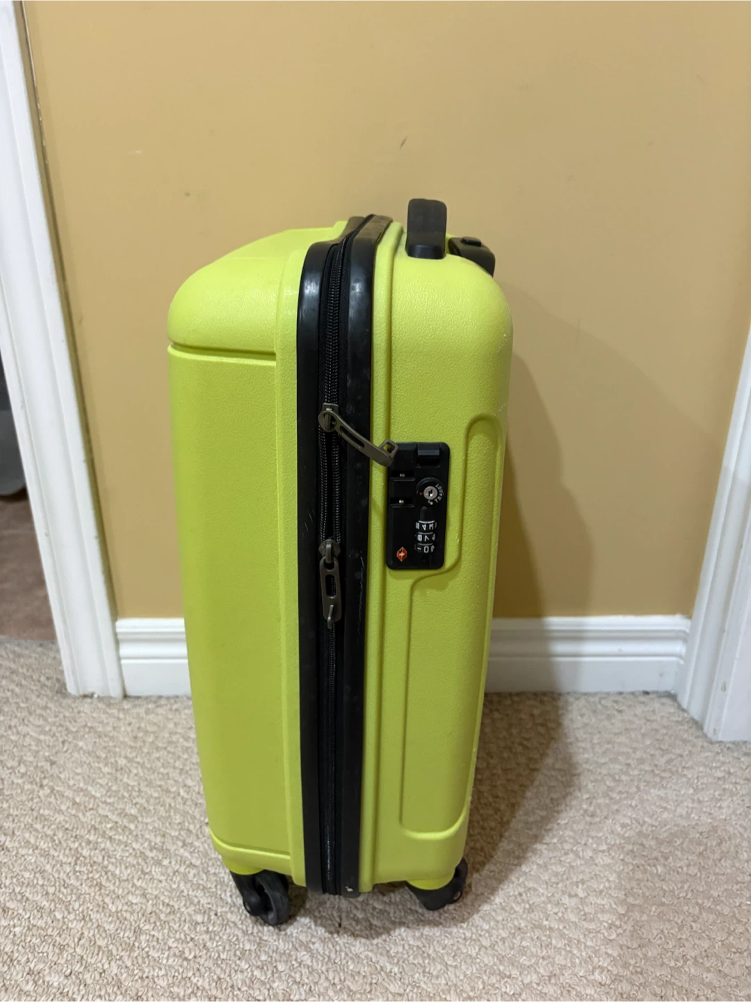 VIA Rail Luggage - Lime Green - photo 2