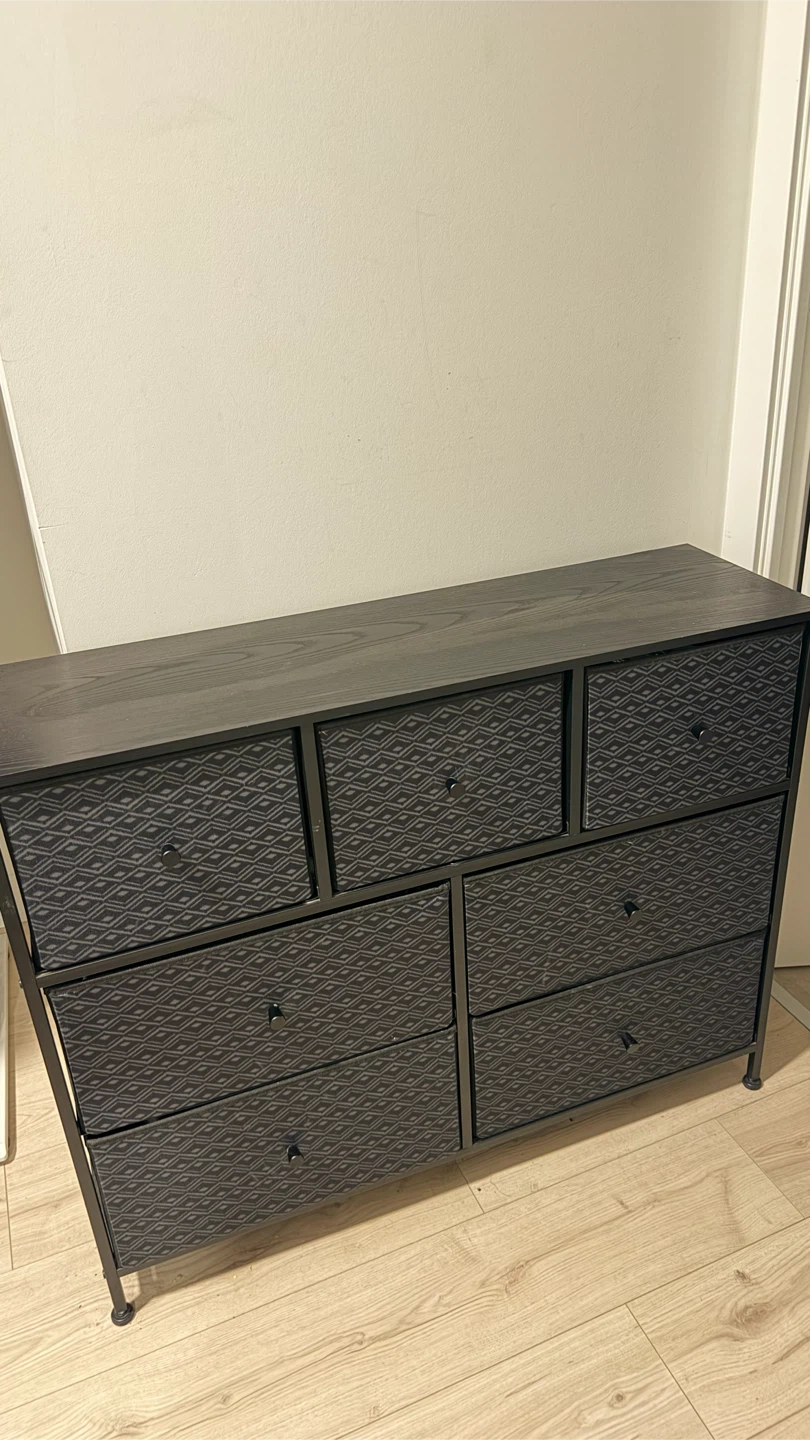 Black 7-Drawer Dresser