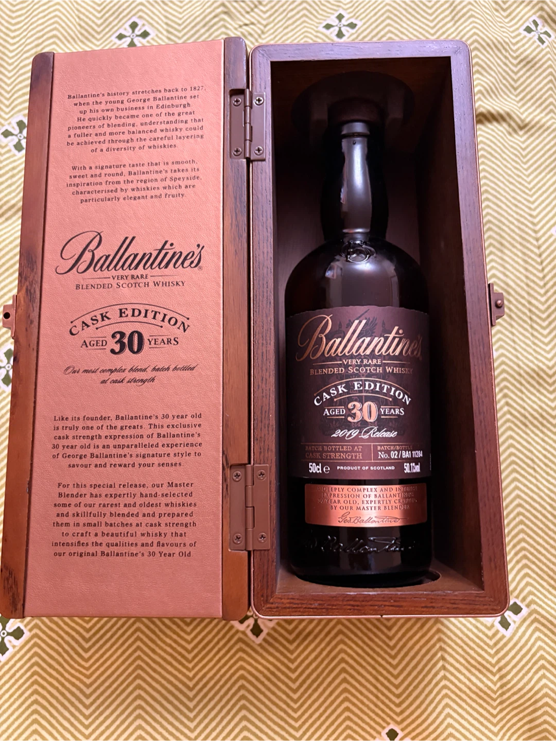 Ballantine's 30 Year Cask Edition Empty Bottle & Wood Box Set