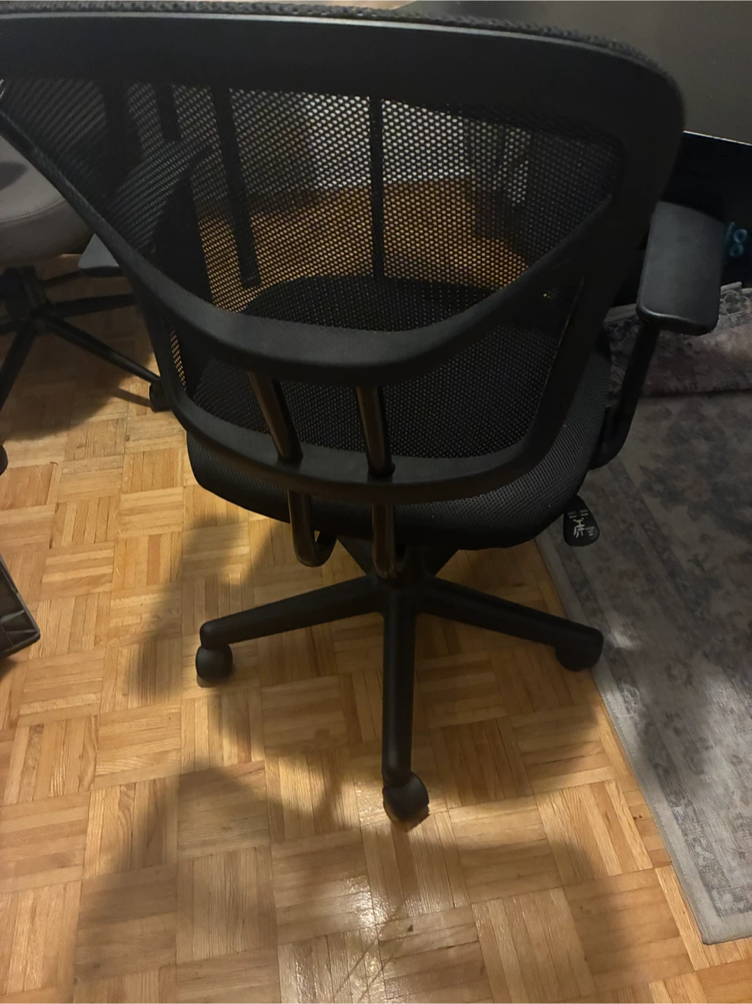 Black Mesh Office Chair - photo 2