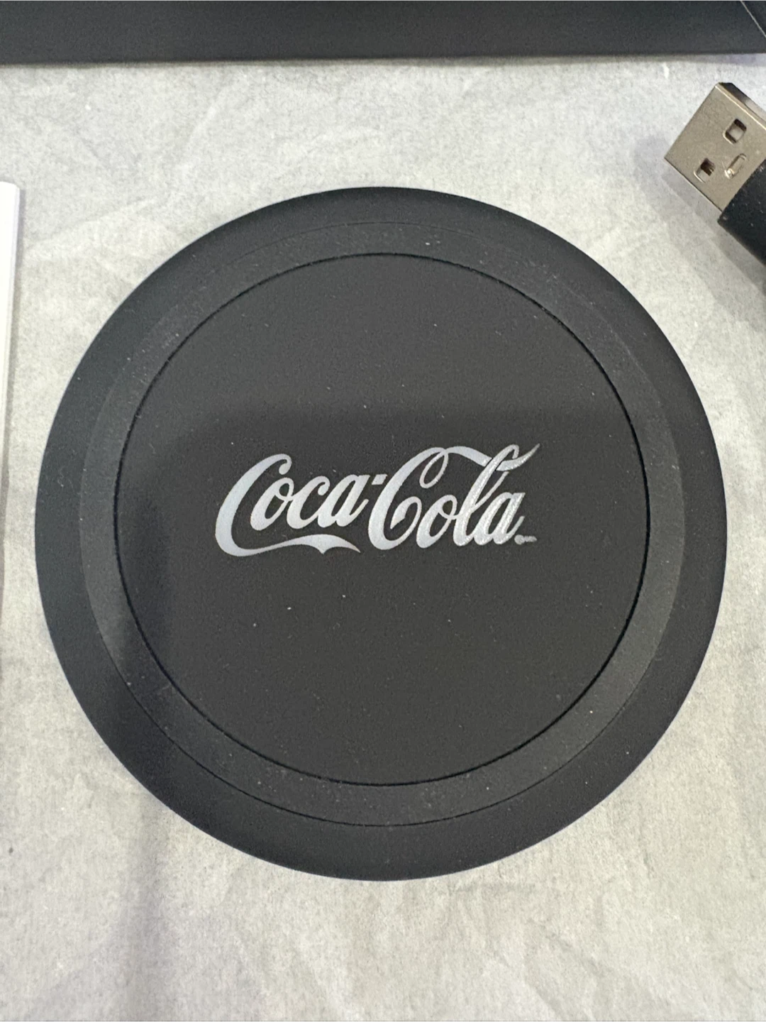 NIB Coca-Cola Wireless Charger - photo 4