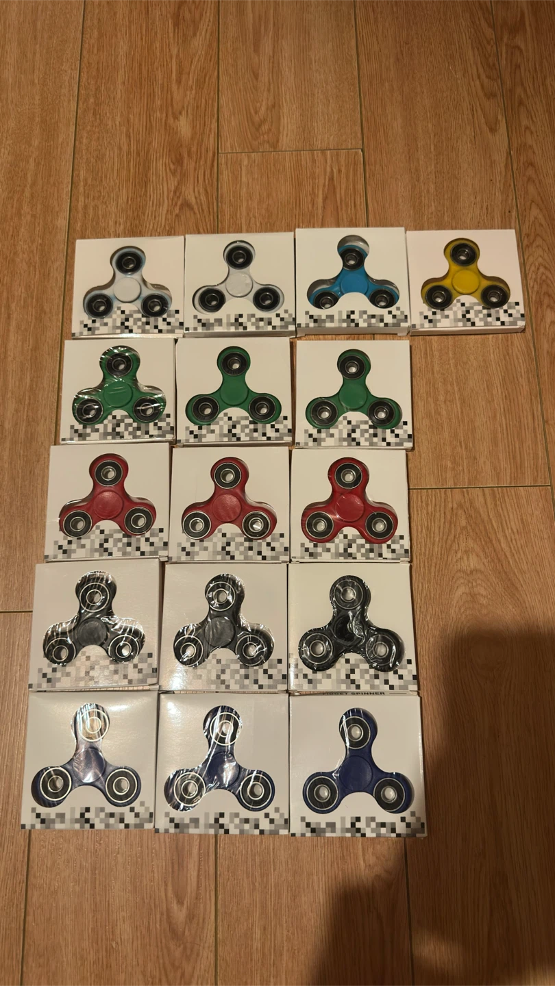 Lot of 16 Fidget Spinners - Assorted Colours