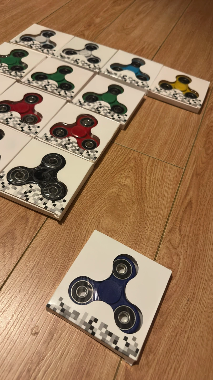 Lot of 16 Fidget Spinners - Assorted Colours - photo 2