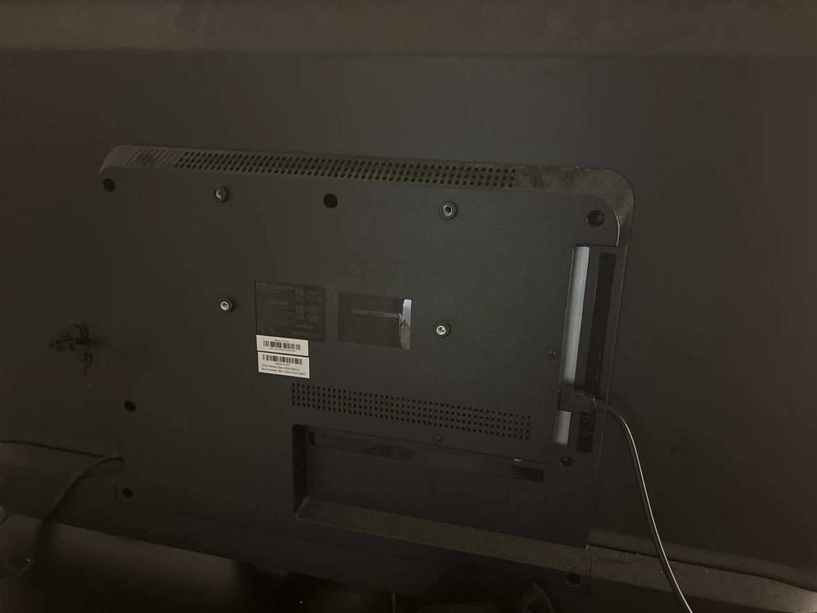 Onn Roku TV 42 inch - photo 2