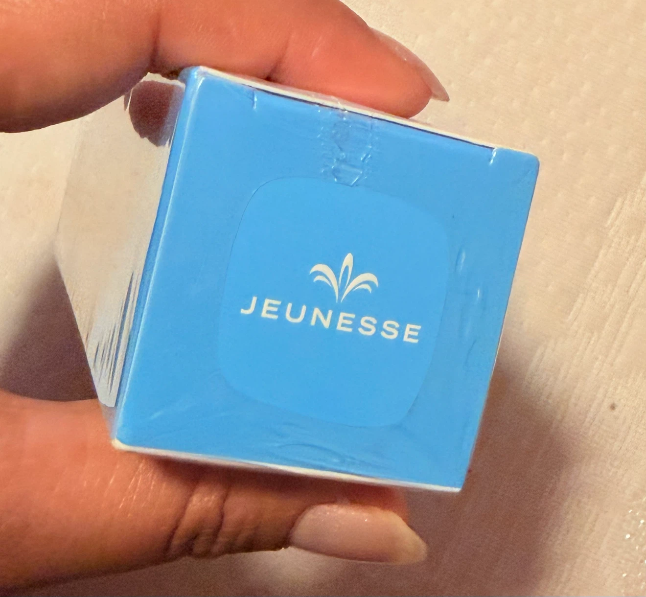 Jeunesse Luminesce Cellular Rejuvenation Serum 15ml - photo 2
