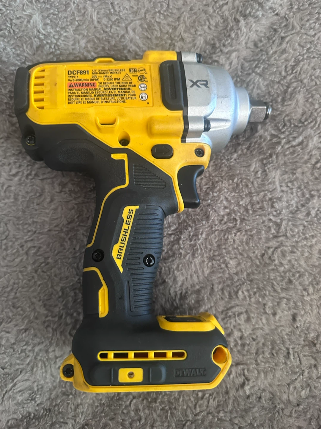 DEWALT DCF891 20V XR Brushless Impact Wrench - photo 2