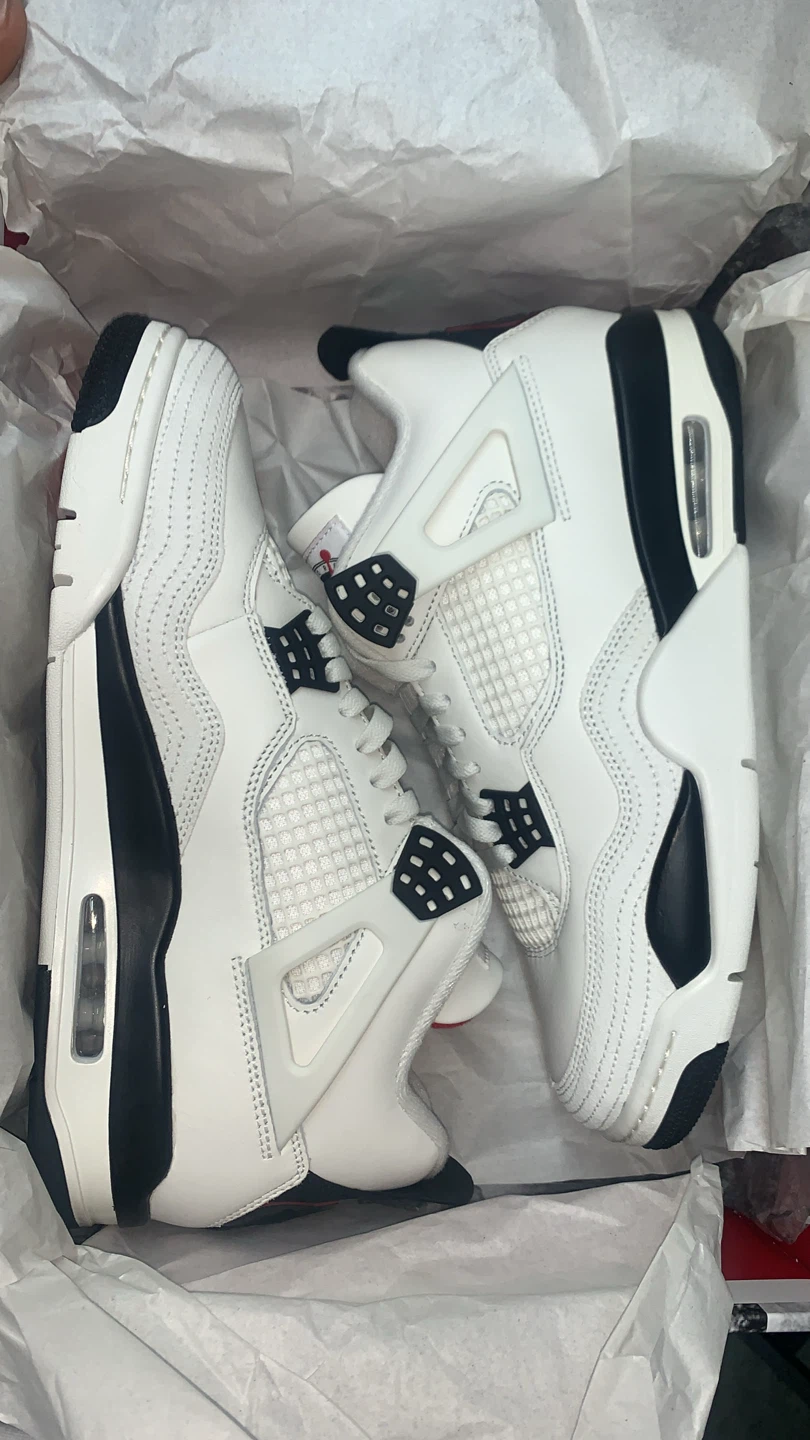 Air Jordan 4 Retro flight club Men's Shoes - photo 4