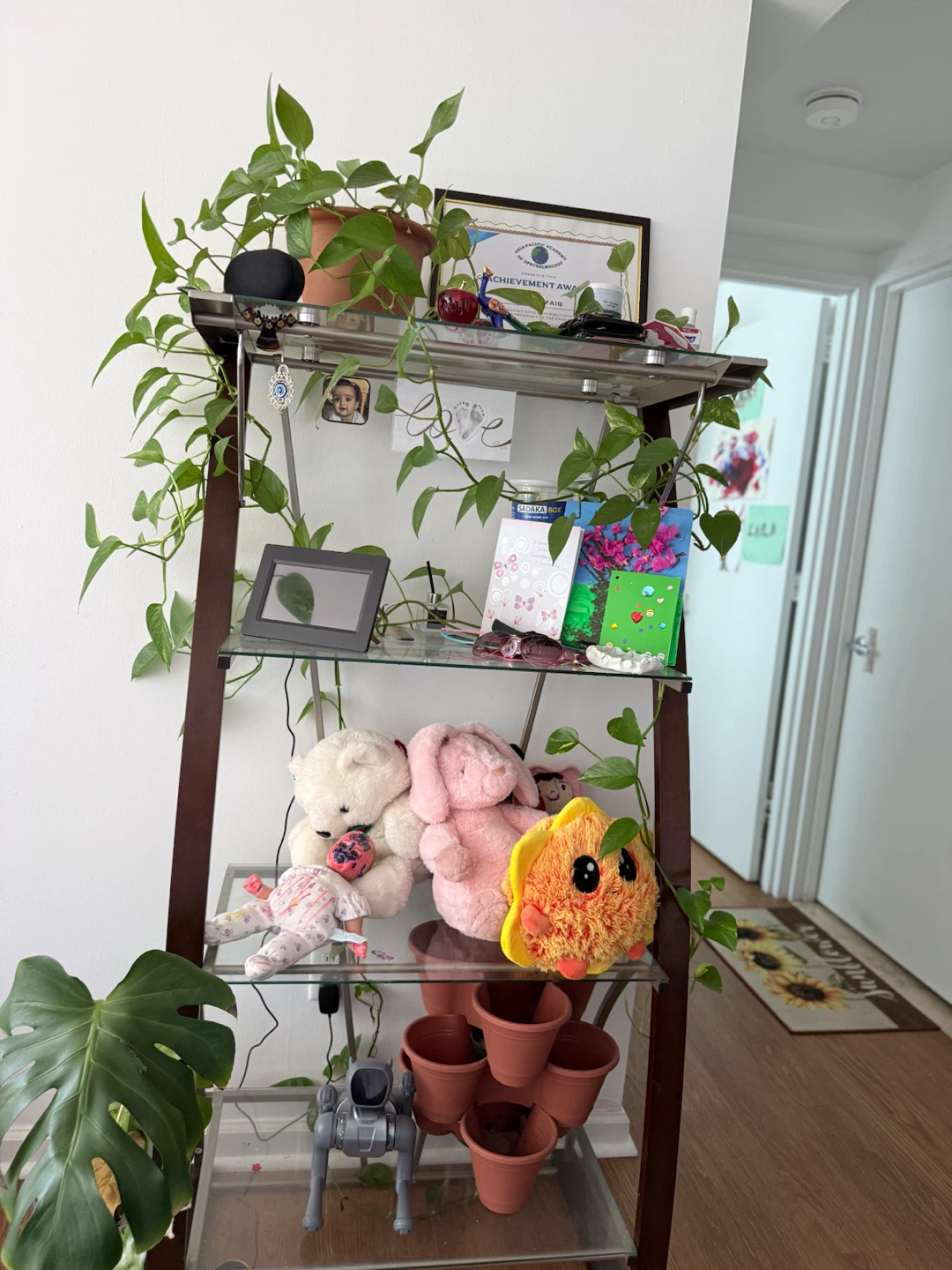 Selling an elegant decorative stand - photo 3