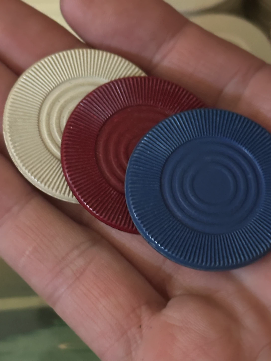 Lot of 114 mid century poker chips - photo 4