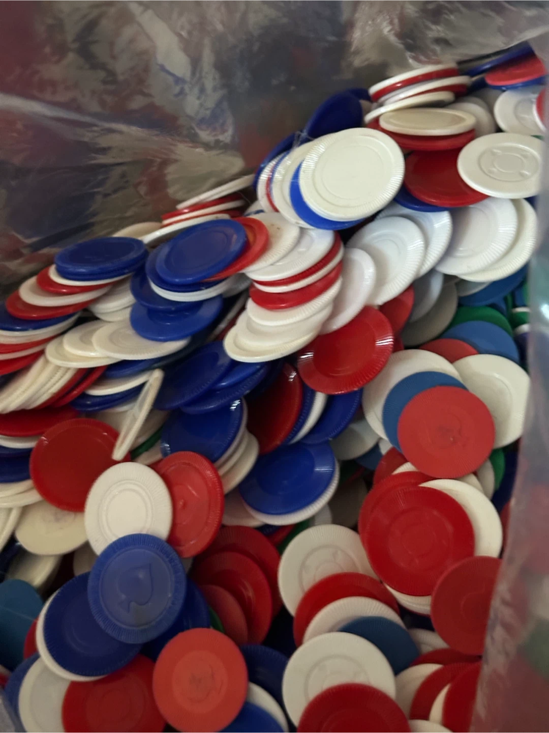 Large lot of vintage plastic poker chips - photo 4