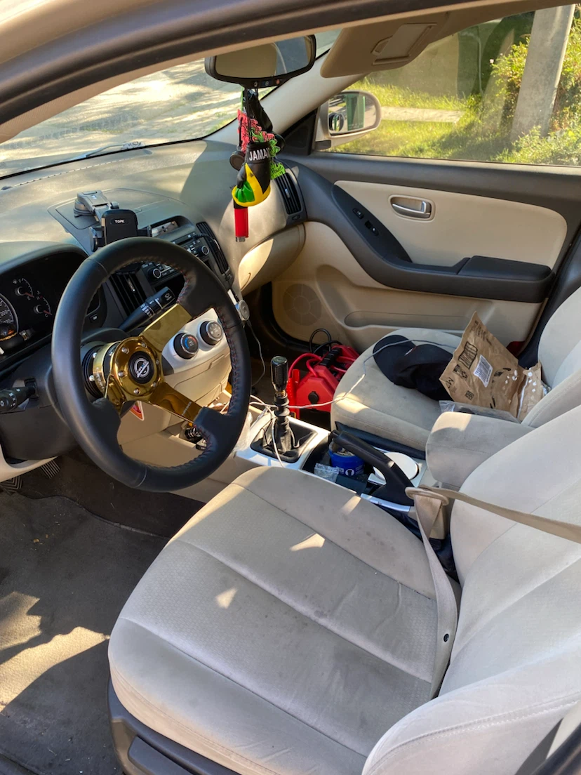 Hyundai Elantra Sedan - photo 3