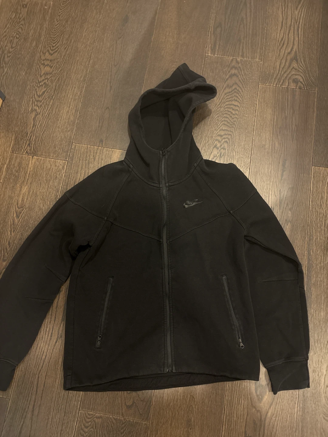 Nike Tech Fleece Joggers and Hoodie Set - photo 2