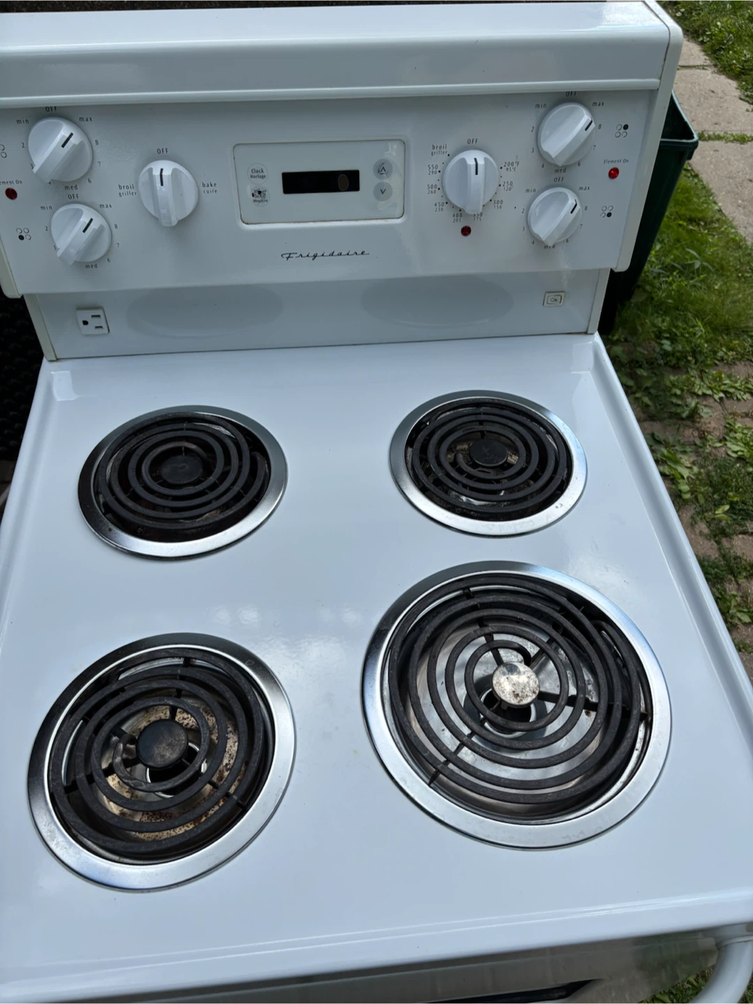 Stove oven 24” & delivery (apartment size stove) - photo 2