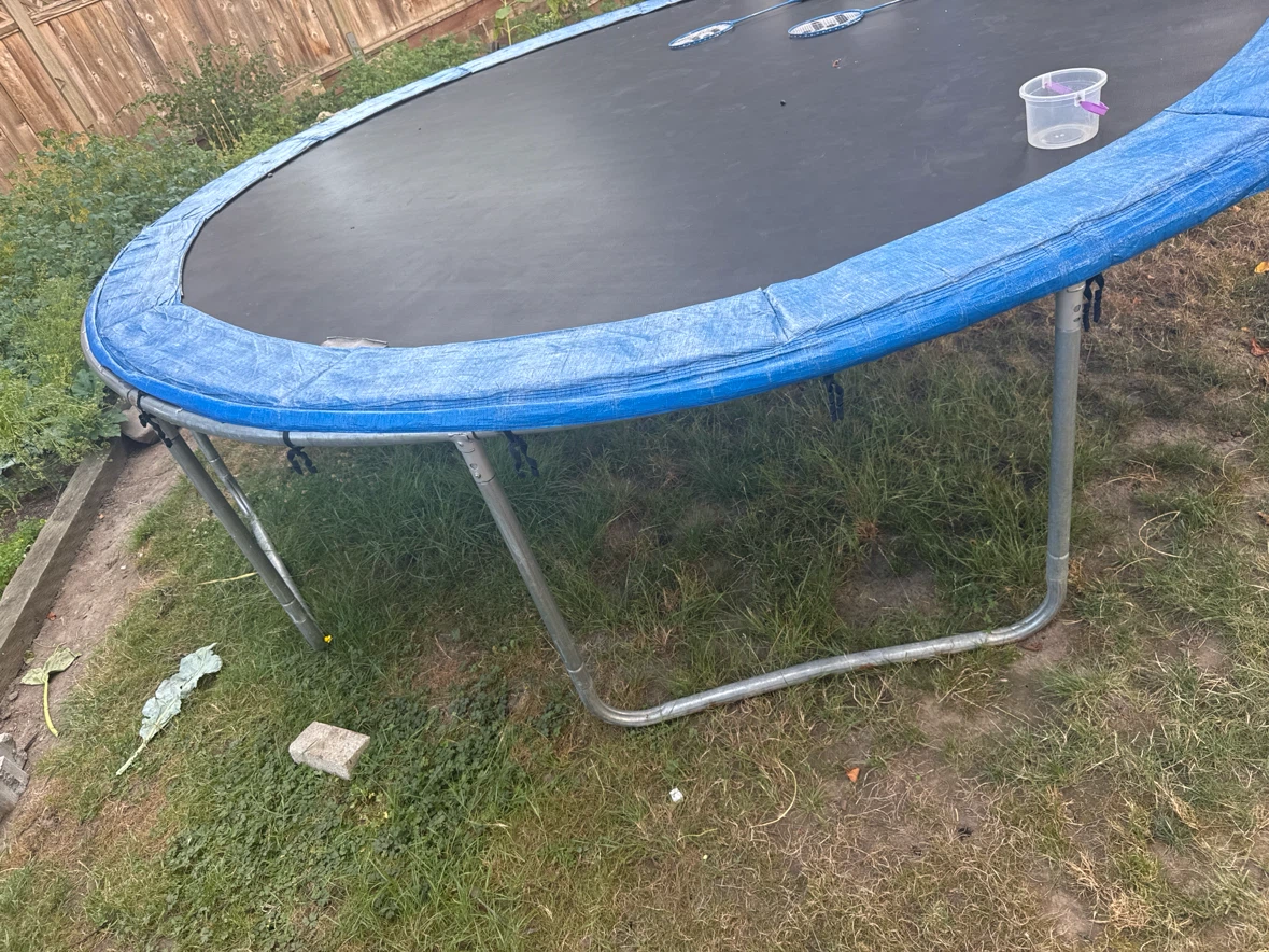 Oval Trampoline with Blue Padding - photo 3