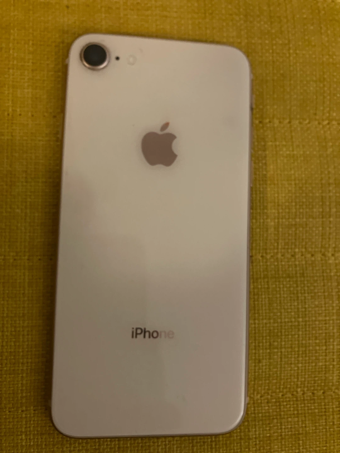 Rose Gold iPhone 8 - photo 2