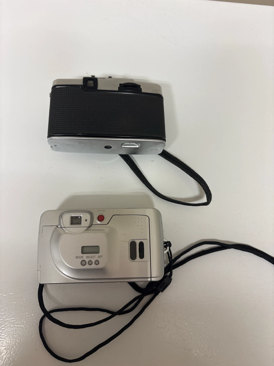 Free Film Cameras: Olympus PEN EE-3 & Samsung Maxima Zoom 105 - photo 2