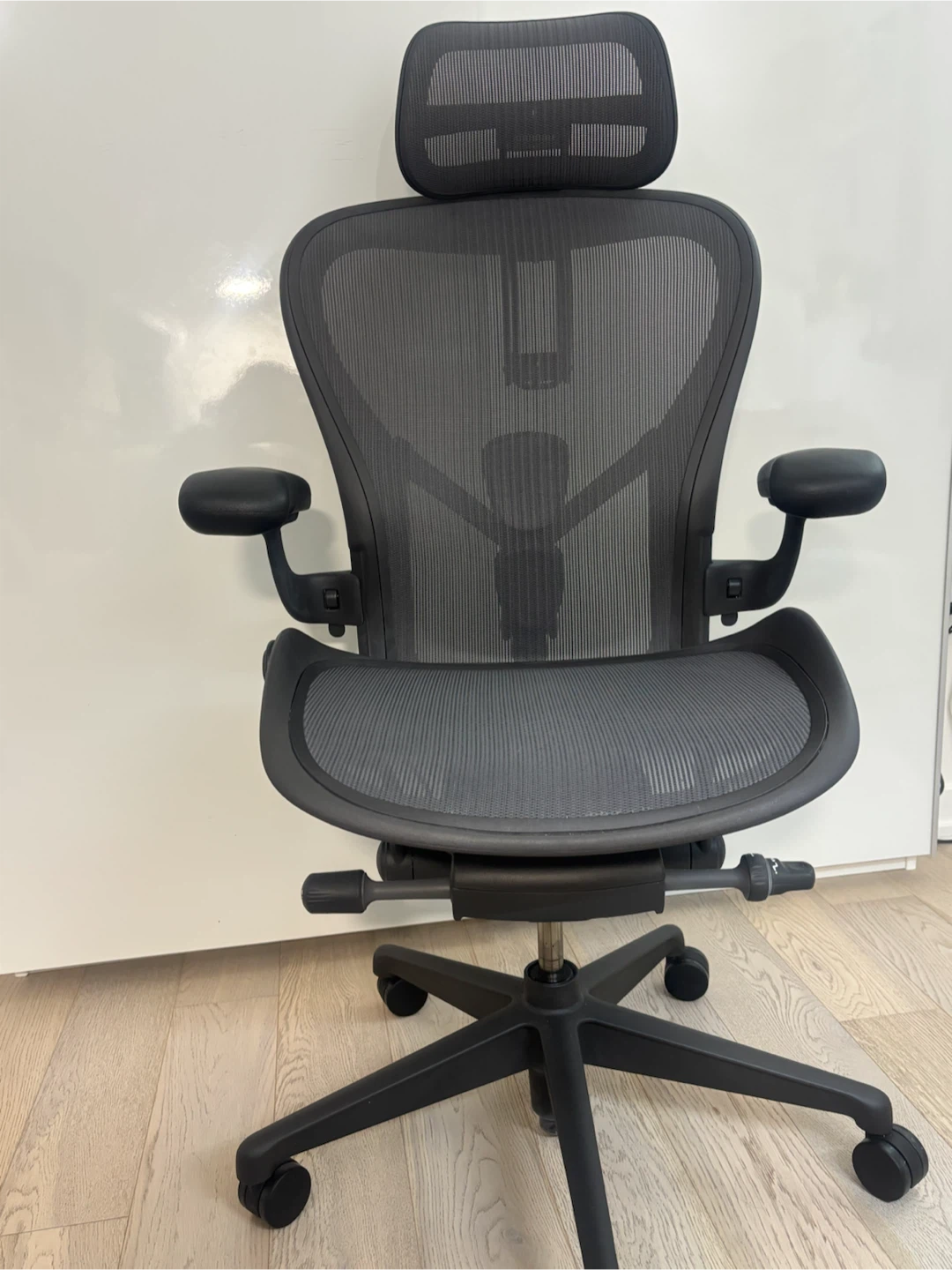 Herman Miller Aeron Chair (Full Option) + Cushion Included - photo 2