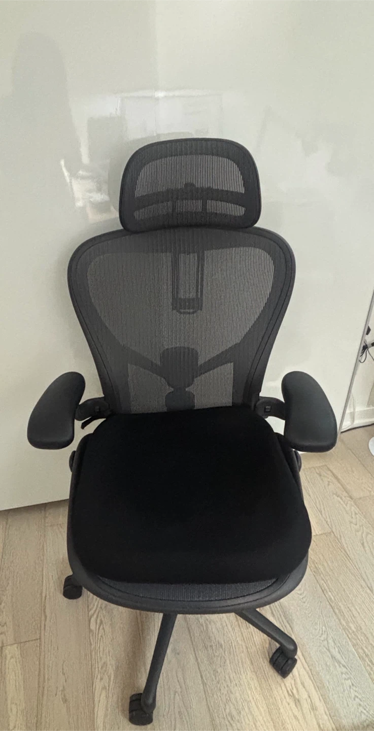 Herman Miller Aeron Chair (Full Option) + Cushion Included - photo 5