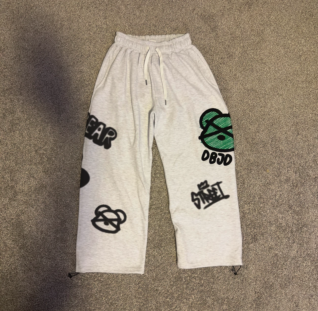 Grey Graphic Sweatpants - photo 2