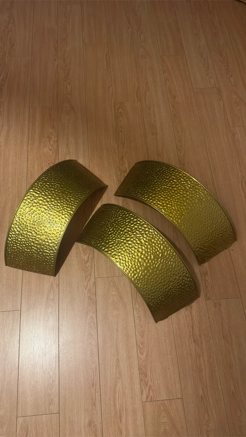 Hammered Gold Metal Christmas Tree Collar