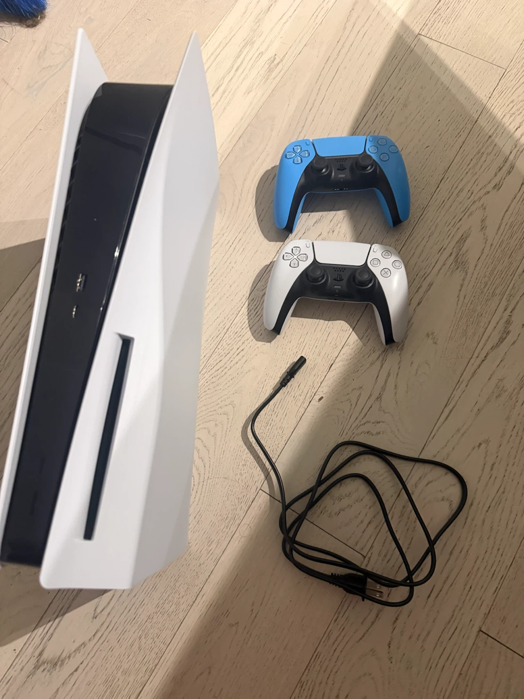 PS5 Disk with 2 controllers FIRM PRICE