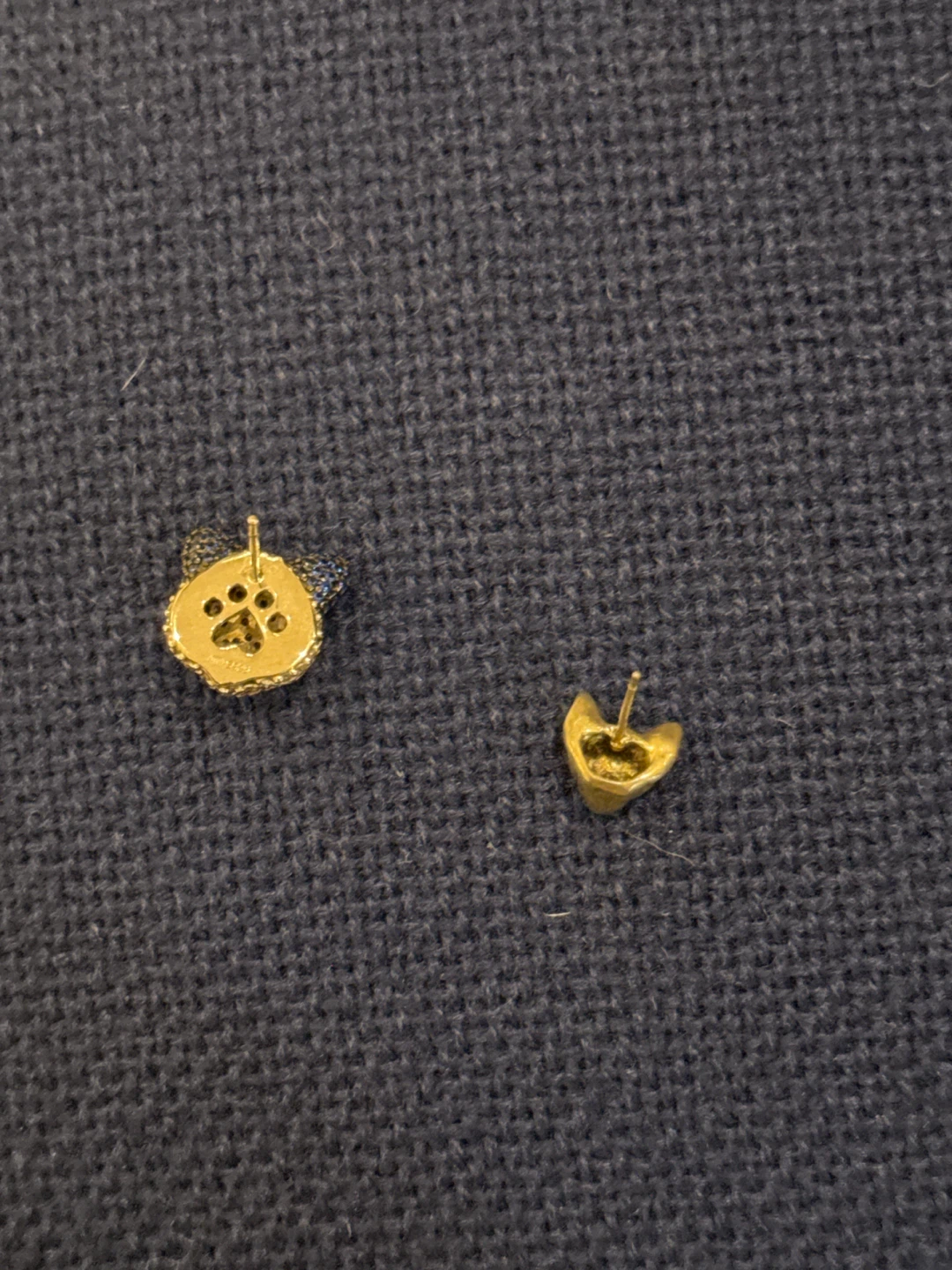 Gold coloured animal stud earrings - photo 3