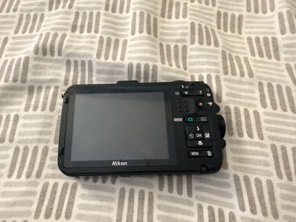 Nikon COOLPIX AW100 Orange Waterproof Camera with charger - photo 2