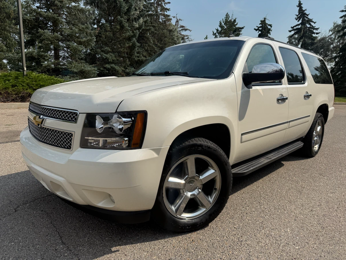 2011 Chevrolet Suburban LTZ *71k*