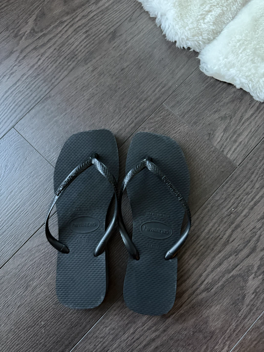 Havaianas Black Flip Flops