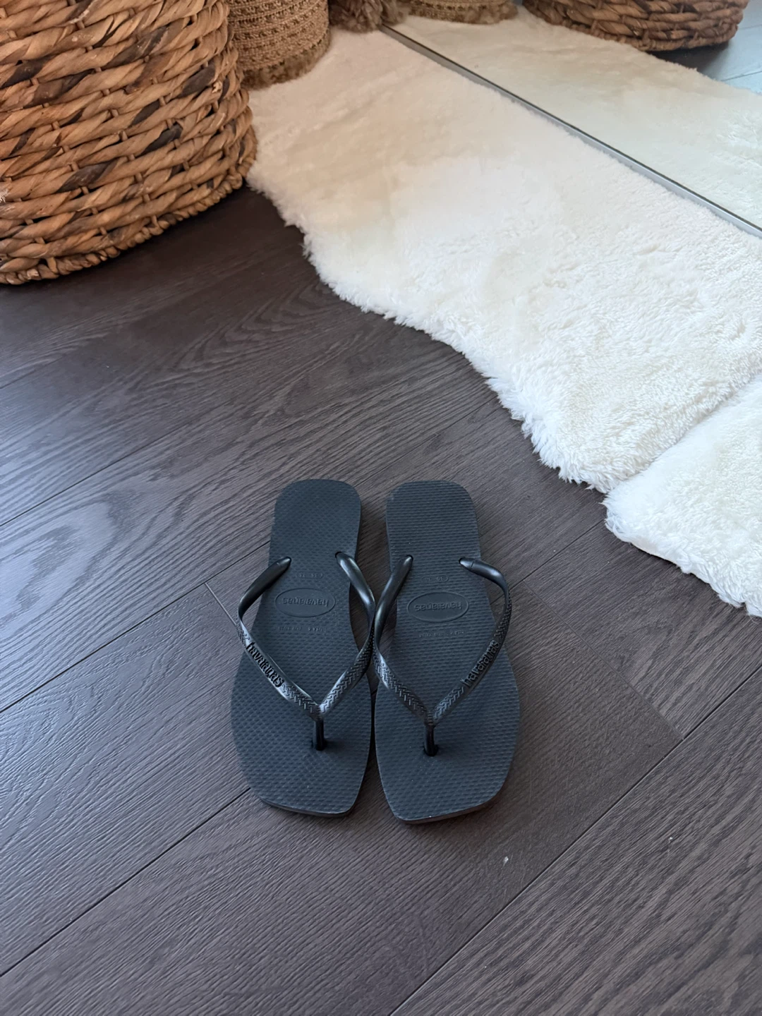 Havaianas Black Flip Flops - photo 2