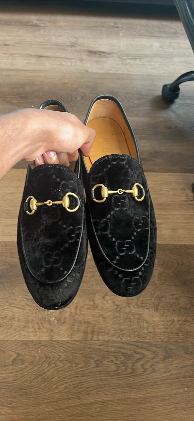 Gucci Black Velvet Loafers - Size 7.5 - photo 2
