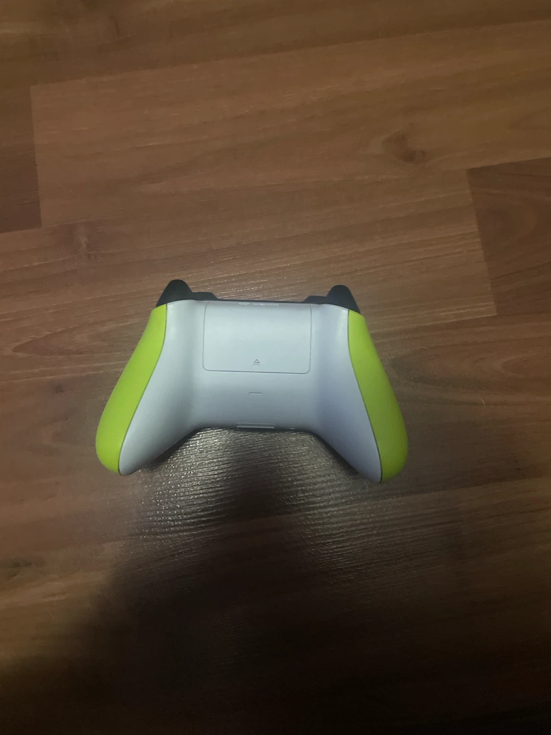 Xbox Wireless Controller - Electric Volt - photo 3