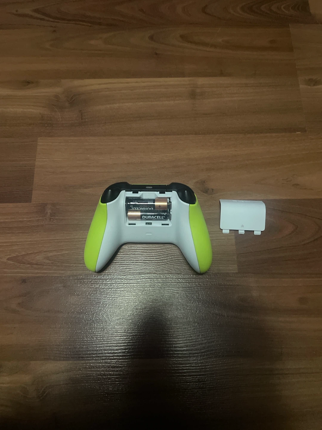 Xbox Wireless Controller - Electric Volt - photo 4