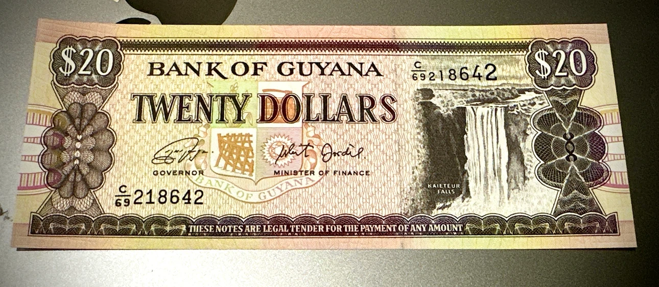 Crisp Uncirrculated Bank of Guyana Twenty Dollars Bill - photo 2