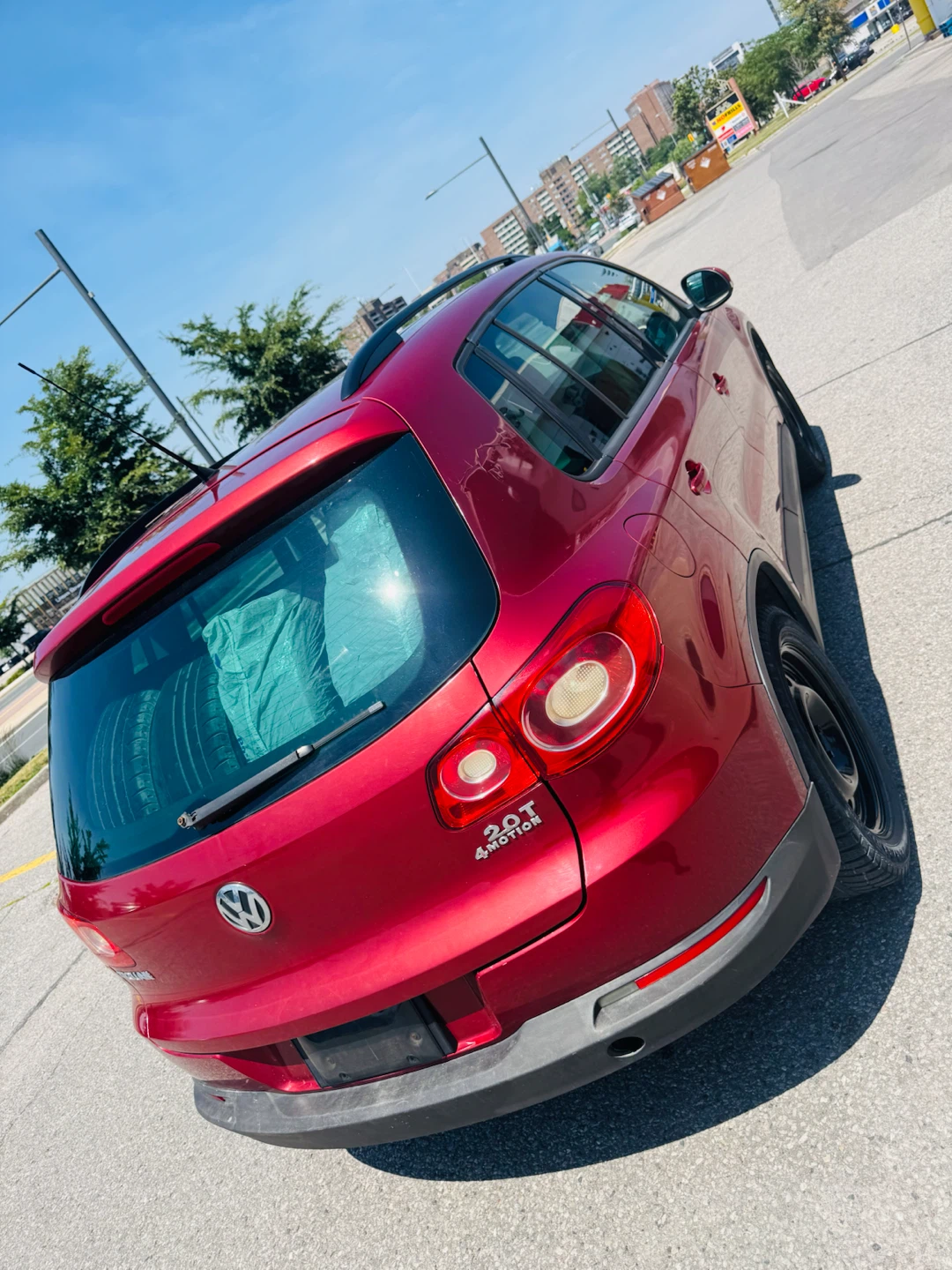 2009  Volkswagen Tiguan 2.0T 4MOTION - photo 2