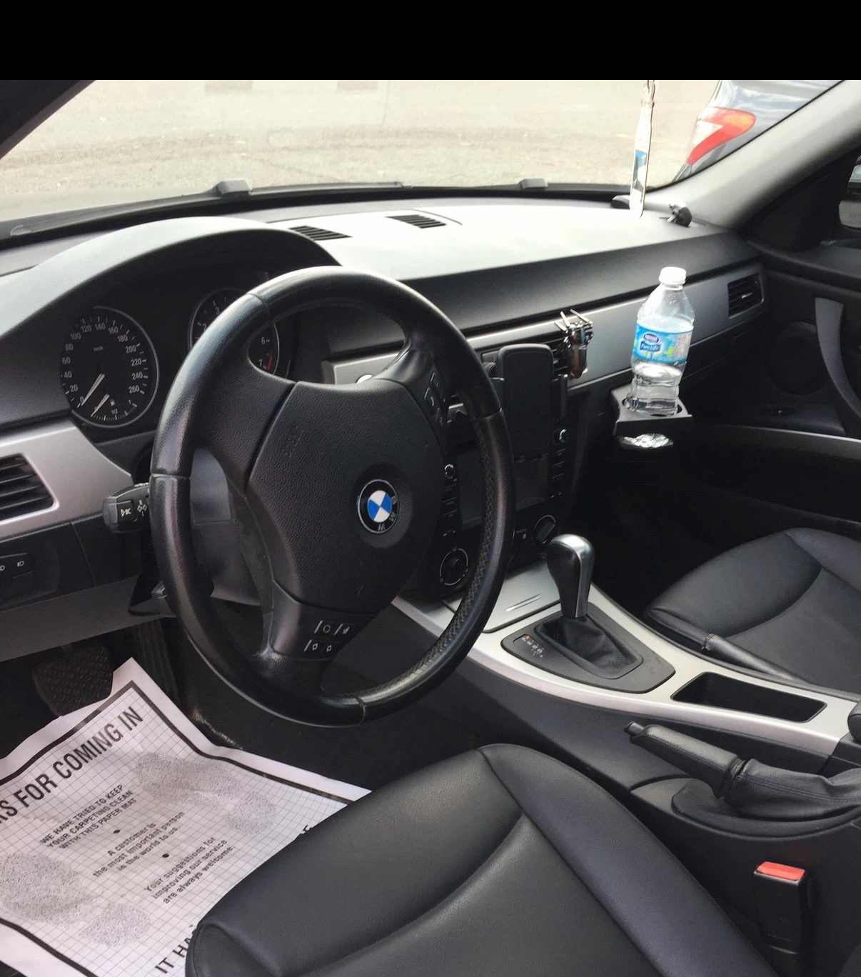 BMW 323i  Sedan - photo 2